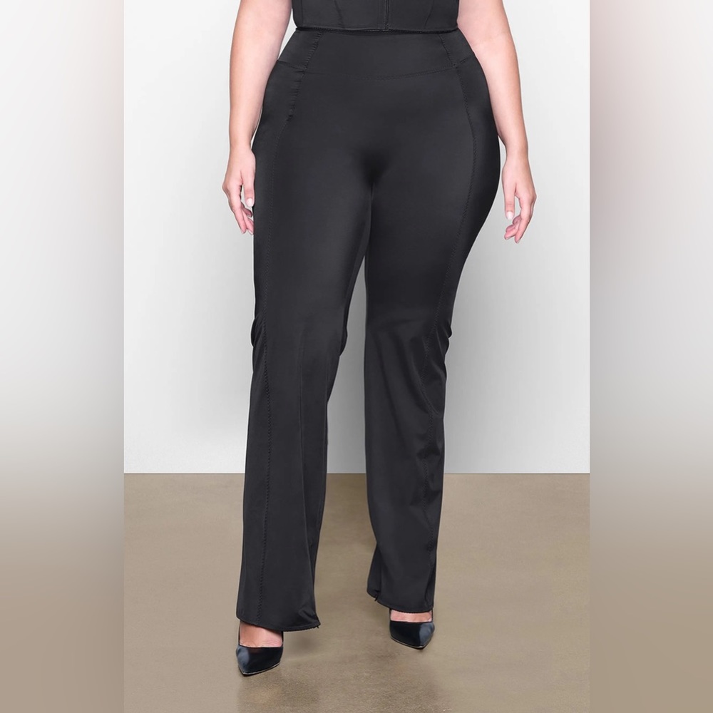 SKIMS NWT Glam Pants size 2XL in Onyx